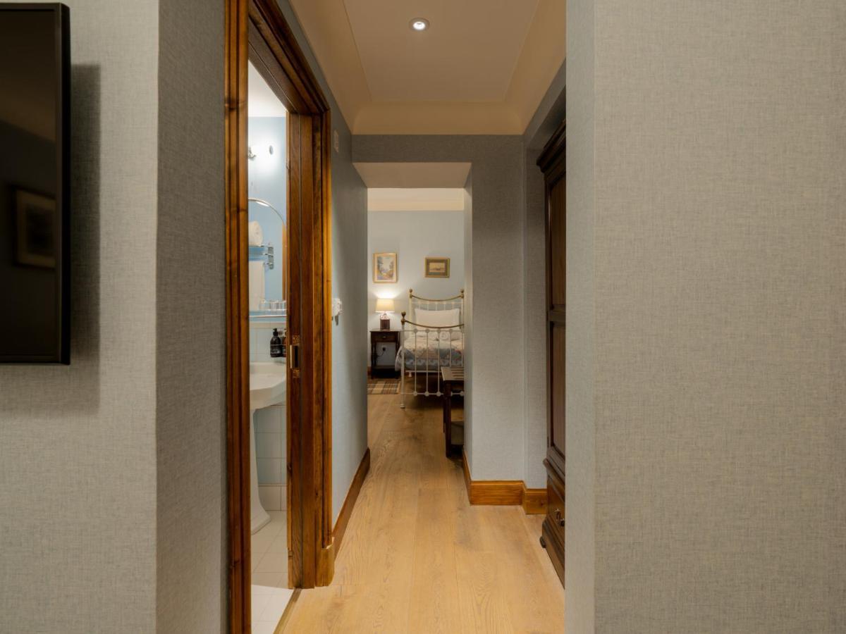 The Whispering Pine 4*