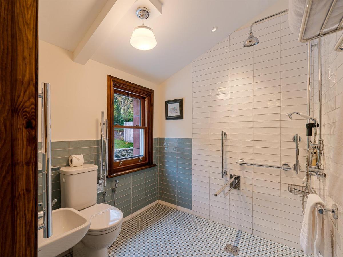 The Whispering Pine Guest house Letterfinlay