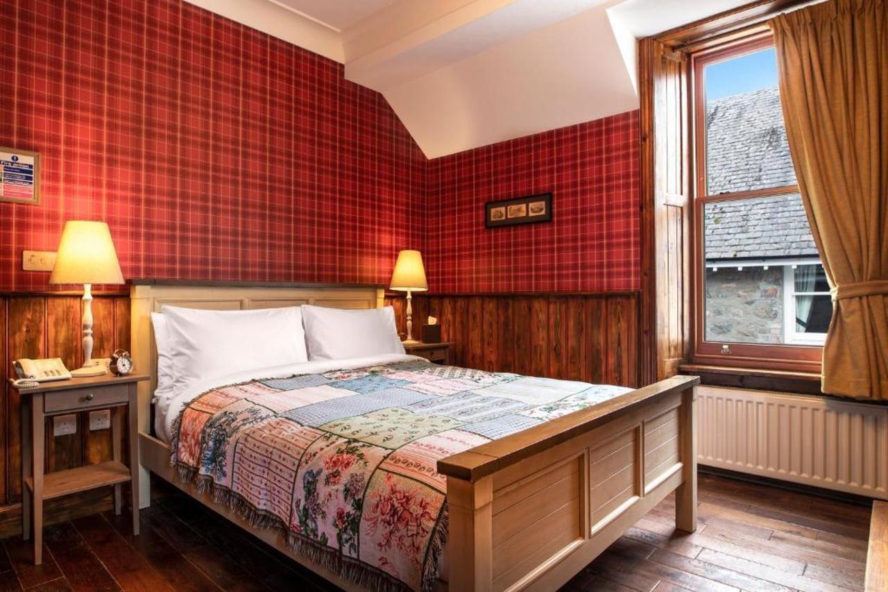 The Whispering Pine 4*